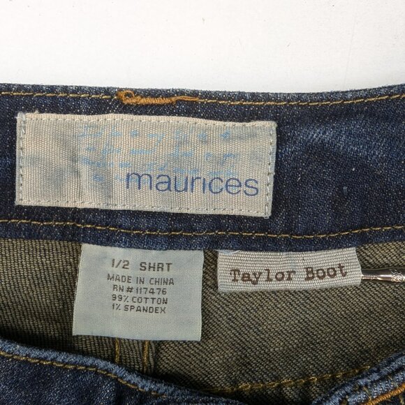 Maurice Taylor Boot Dark Wash Junior's Jeans Light Distress Size 1/2 Short - Picture 11 of 11